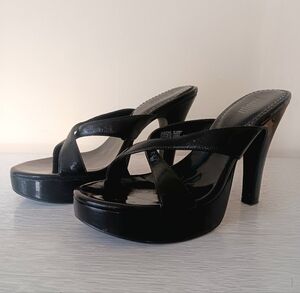 Bongo Women's Queenie Glossy Black Strappy Platform High Heel Sandals 8.5